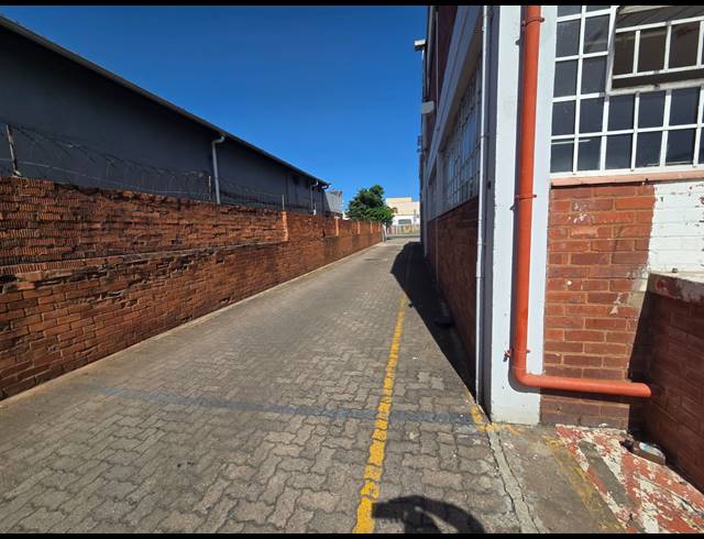 464M² WAREHOUSE TO LET IN PROSPECTON INDUSTRIAL
